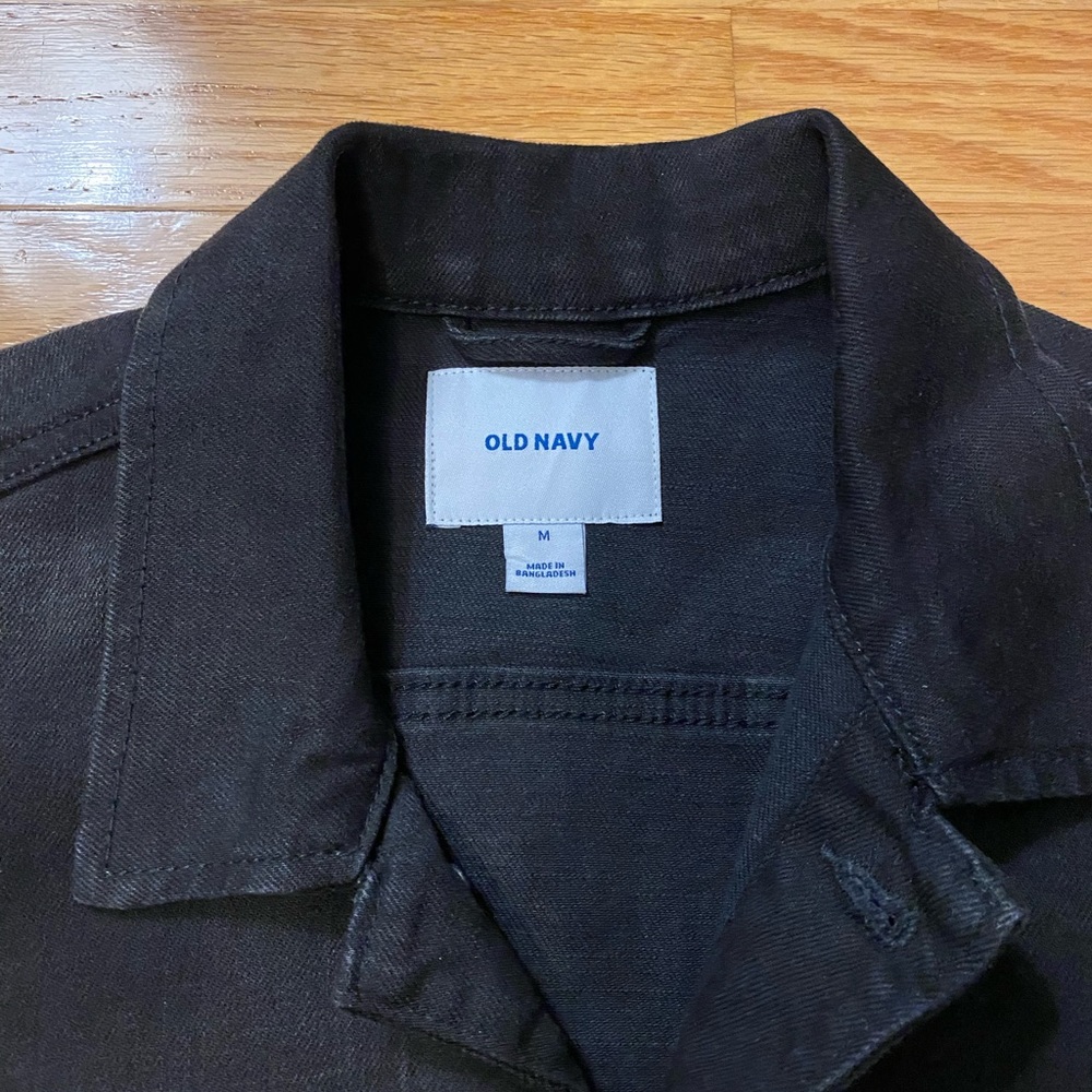 NWOT black denim jacket medium from Old Navy.